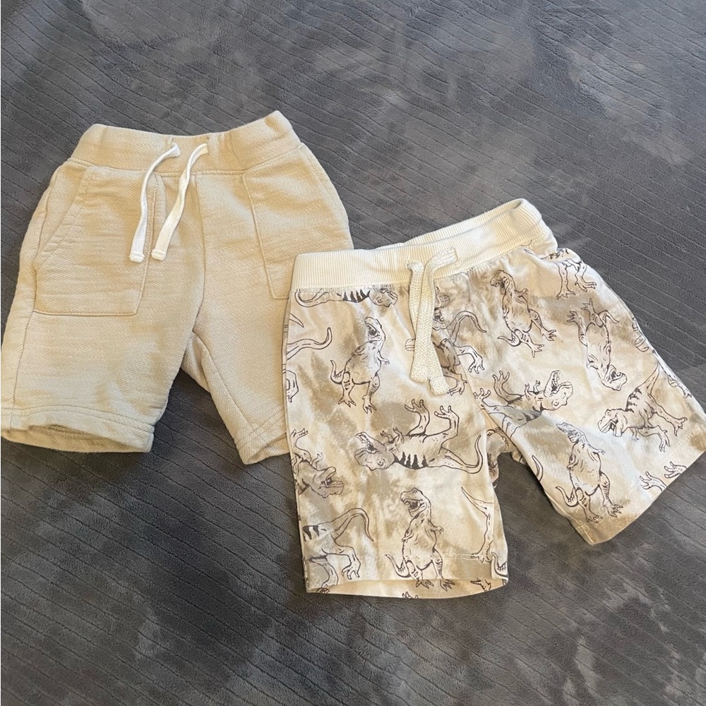 Used 4t old navy cotton shorts